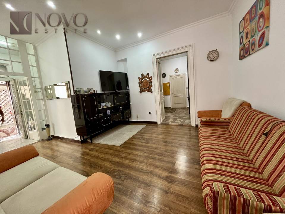 8 Camere | Dacia | Centrala | Pivnita | Curte