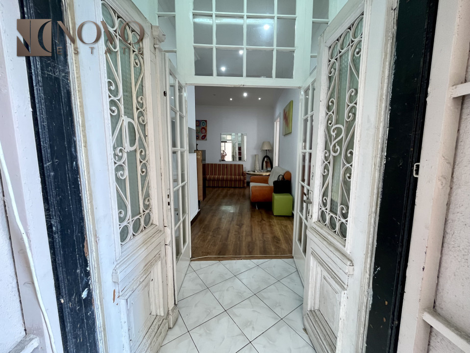 8 Camere | Dacia | Centrala | Pivnita | Curte