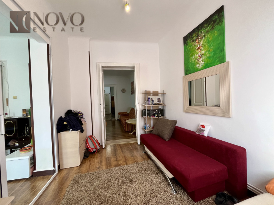 8 Camere | Dacia | Centrala | Pivnita | Curte