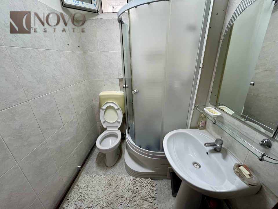 8 Camere | Dacia | Centrala | Pivnita | Curte