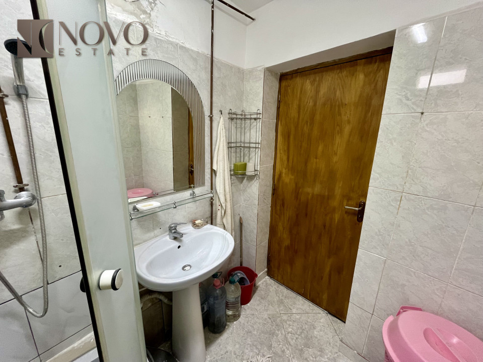 8 Camere | Dacia | Centrala | Pivnita | Curte