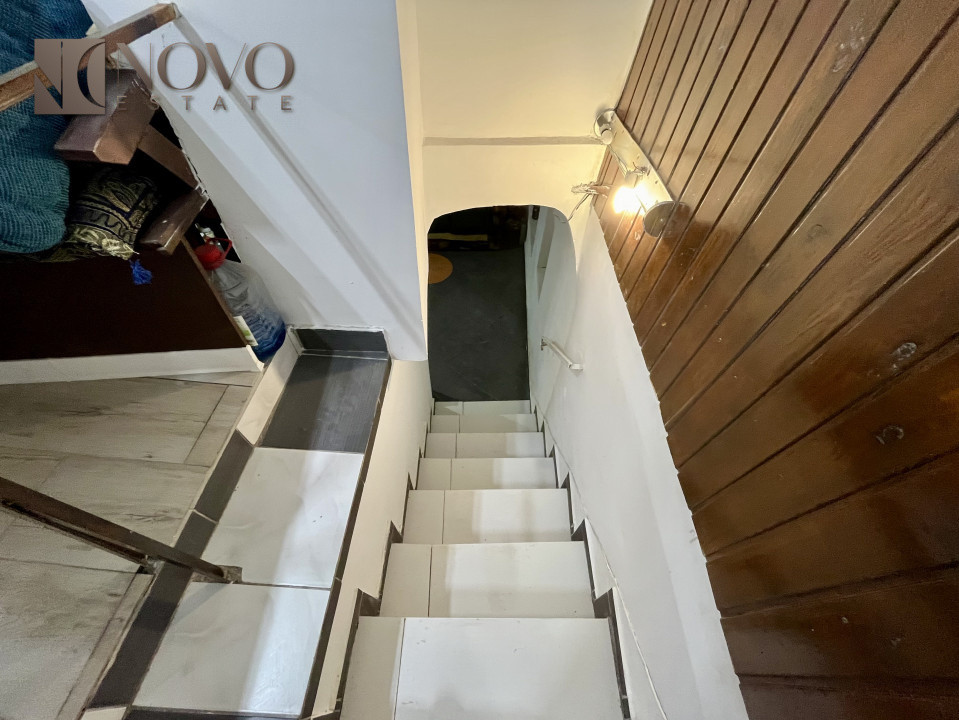 8 Camere | Dacia | Centrala | Pivnita | Curte