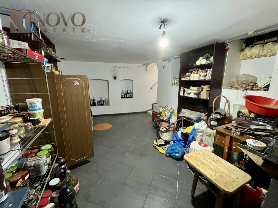 8 Camere | Dacia | Centrala | Pivnita | Curte