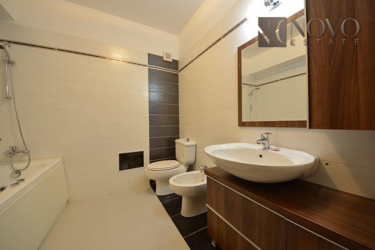 2 Camere | Cartierul Francez | Balcon | Parcare Subterana