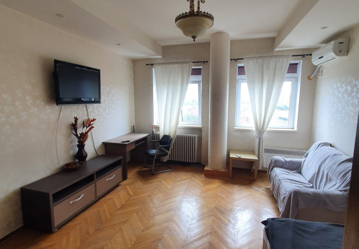 Garsoniera | Piata Romana | Centrala