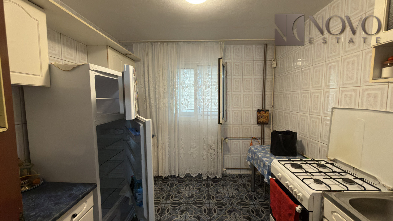 Apartament 3 Camere 2 bai bloc 1980 zona 1 Decembrie 1918 