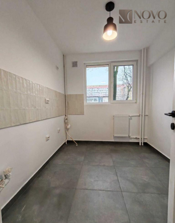 Apartament 3 camere renovat Metrou Costin Georgian | Titan