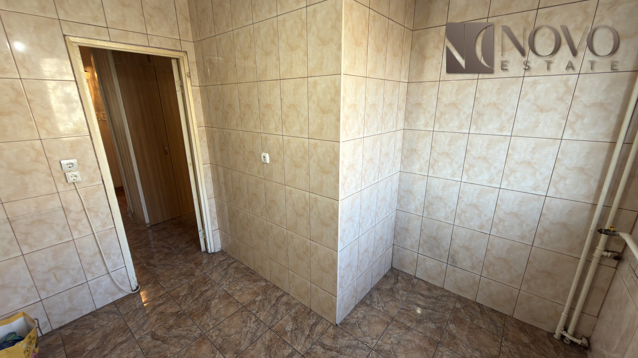 Apartament 4 camere 2 bai decomandat zona Ozana | 1 Decembrie 1918