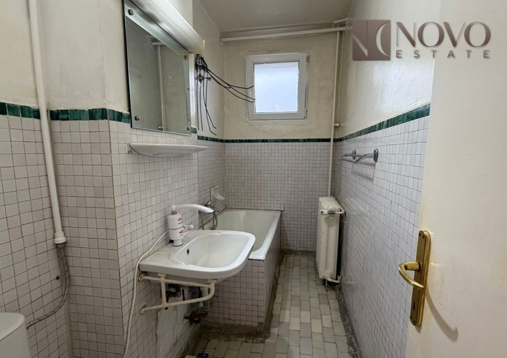 Apartament 4 camere 2 bai decomandat zona Ozana | 1 Decembrie 1918