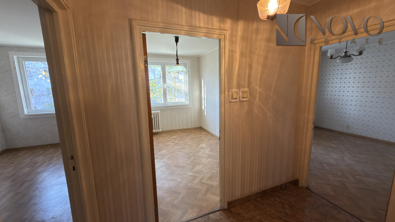 Apartament 4 camere 2 bai decomandat zona Ozana | 1 Decembrie 1918