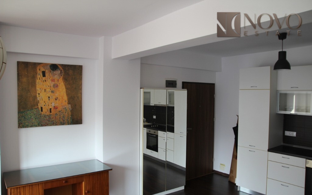 2 Camere | Timpuri Noi | Bloc 2014 | Metrou